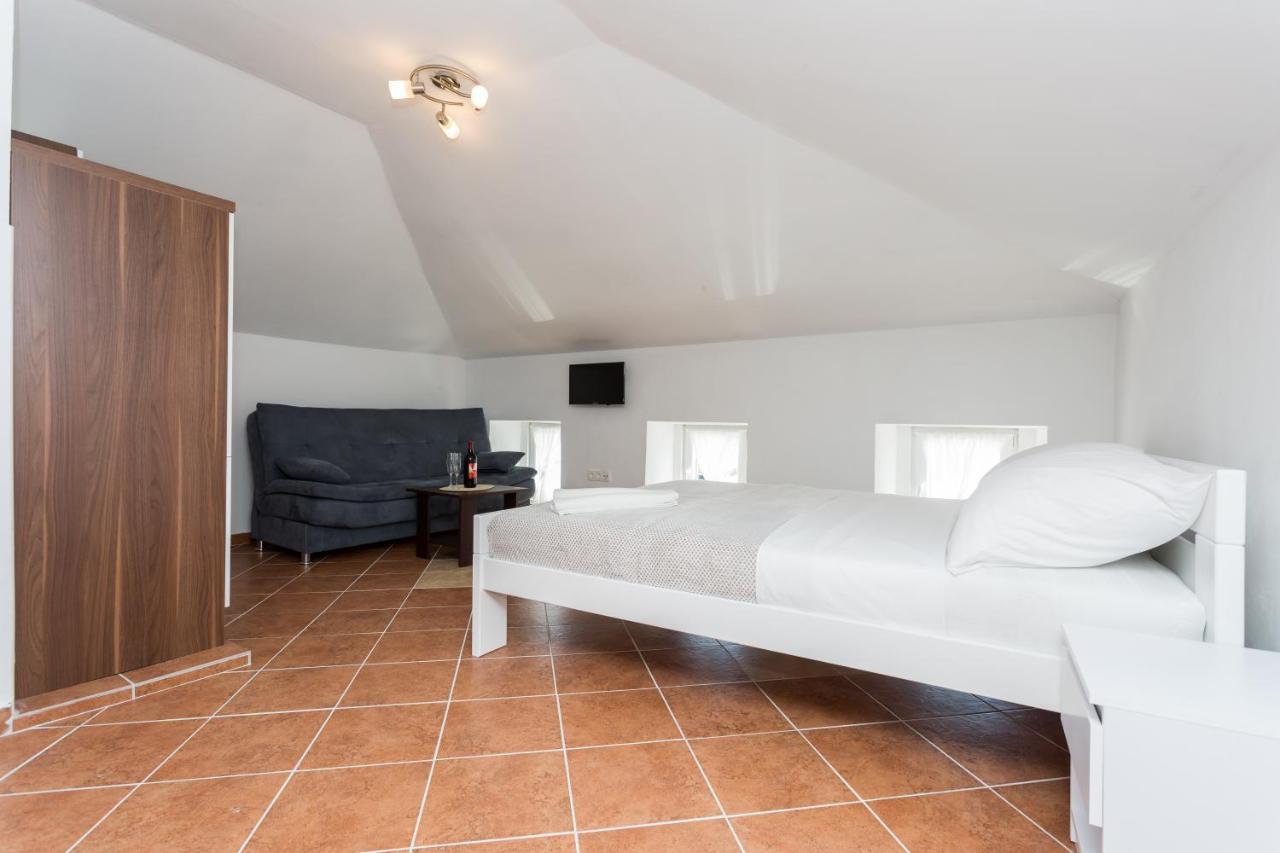 Apartmani Obala Baška Esterno foto